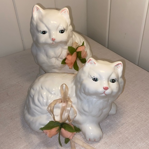 2 vintage White Cat Figurine SET Persian long haired blue eye cats LOT 70s 80s - Picture 1 of 15